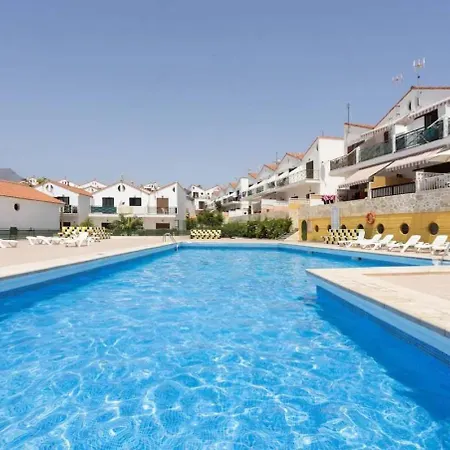 Classbnb - Two 250m From Americas *