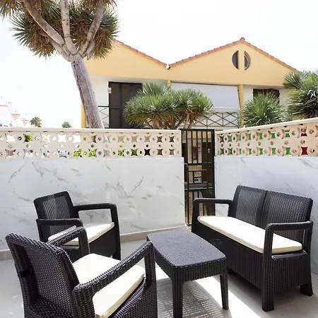 Appartement Two 250m From Americas *