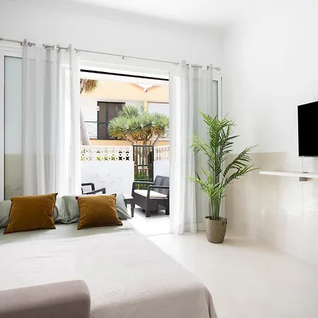 Two 250m From Americas 公寓