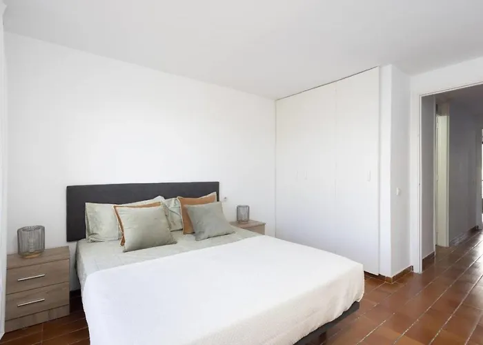 Two 250m From Americas *