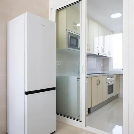 Apartment Two 250m From Americas