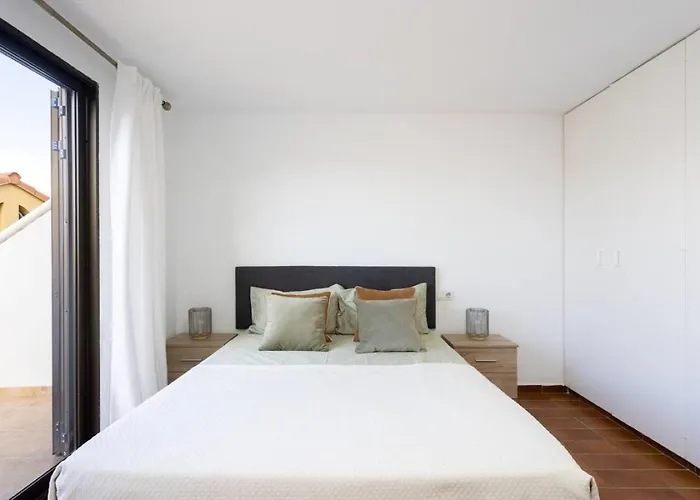 Apartman Two 250m From Americas