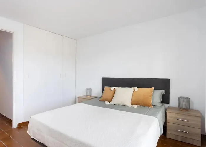 Two 250m From Americas Apartman *