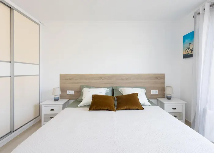 Apartman Two 250m From Americas *