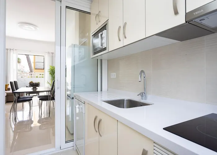 Apartman Two 250m From Americas *