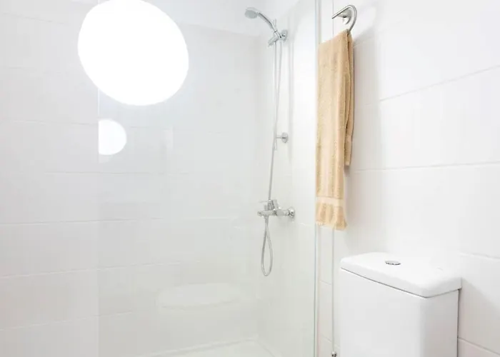 Two 250m From Americas 美洲海滩